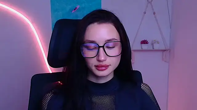 Stella XO online show from December 18, 6:40 am