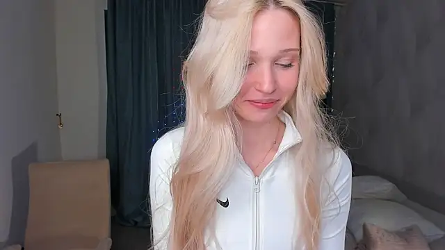 CherrylHolme online show from March 15, 8:55 pm