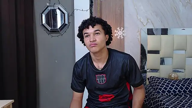 sweett love  online show from January 13, 5:24 am