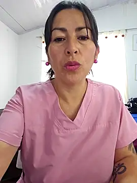 JustSamantha  online show from May 4, 1:04 pm