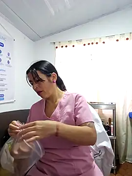JustSamantha  online show from April 29, 11:24 am