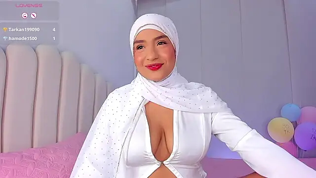 Amira-Zahra online show from May 20, 9:23 pm