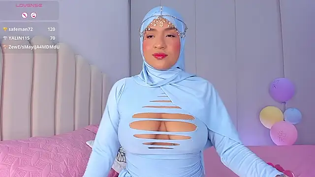 Amira-Zahra online show from May 21, 10:30 pm