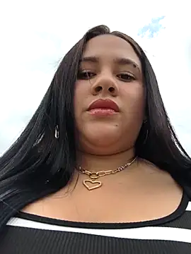 Kendra-daring online show from May 18, 8:15 pm