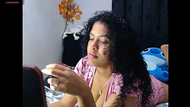 lylii evan online show from February 4, 11:08 pm