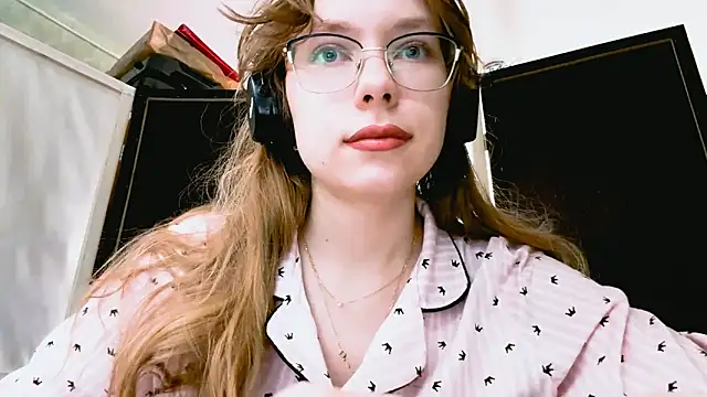 LouettaTornese online show from November 23, 9:00 am