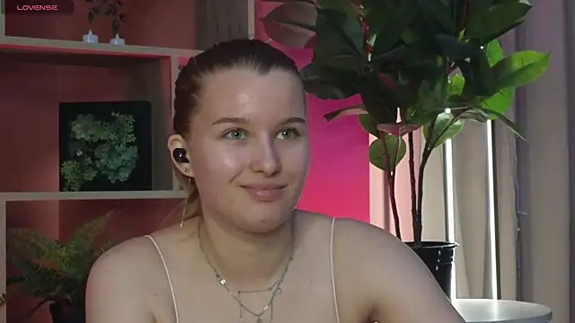 ImiMonroe online show from May 16, 4:59 am