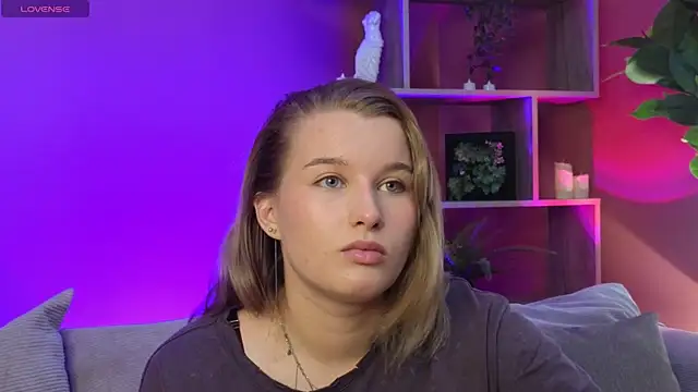 ImiMonroe online show from May 15, 4:49 am