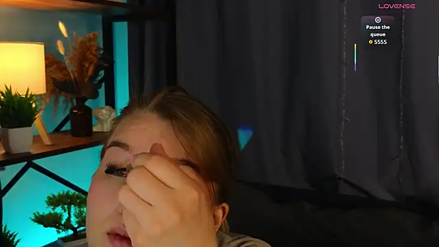 ImiMonroe online show from May 6, 4:49 am