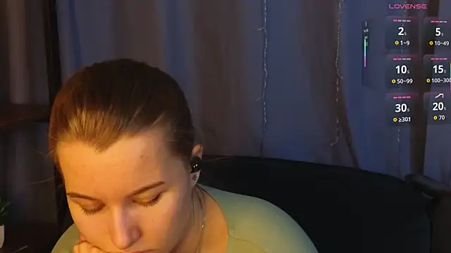 ImiMonroe online show from May 13, 4:40 am
