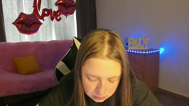 GirlPlayer online show from May 17, 1:27 am