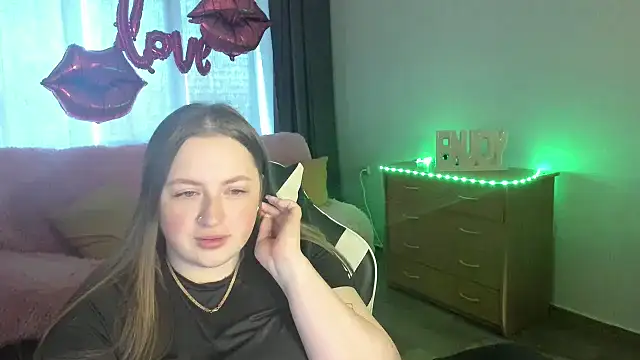 GirlPlayer online show from May 7, 11:36 am