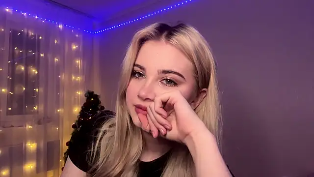 KarissaBoisse online show from January 10, 2:11 pm