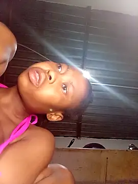 Sweethoneypot25 online show from March 10, 1:20 am