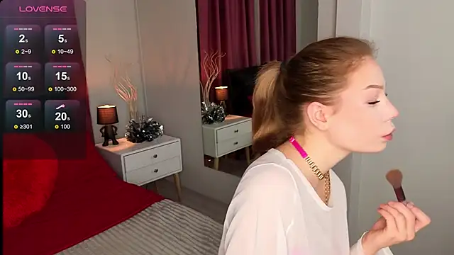 LyraTate online show from January 9, 2:05 am