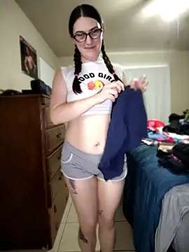 LaylaLucis online show from March 21, 10:04 pm