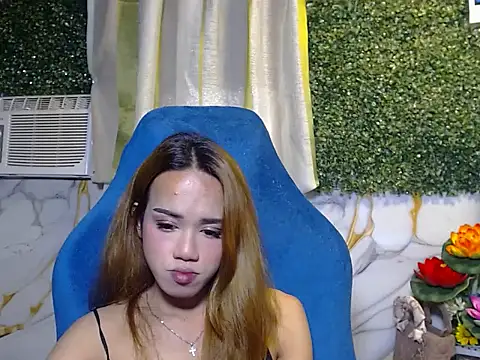 imadriana12 online show from December 4, 9:15 pm