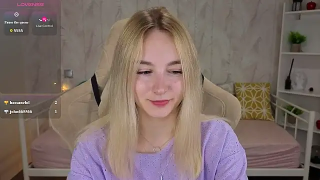 Shy Polly online show from July 13, 12:11 am