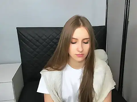 VanessaAmore online show from February 8, 9:02 am