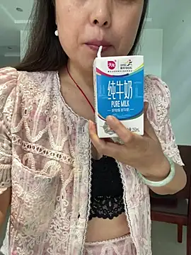tianwei2567 online show from May 20, 2:19 am