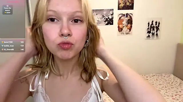 ElfriedaZwack online show from May 22, 7:23 pm