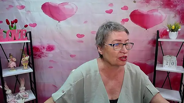 OlgaLuck online show from May 20, 5:04 am