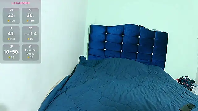 ashleey palmer online show from April 2, 7:39 am