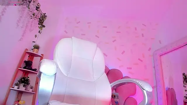 Kylie evans 18 online show from December 3, 6:16 am