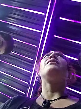 Eveeelyn25 online show from December 20, 4:16 am