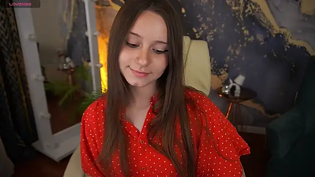 TinyNatalie online show from May 12, 8:04 pm