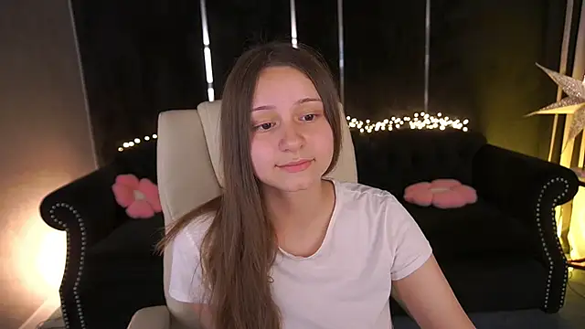 TinyNatalie online show from May 22, 8:51 pm