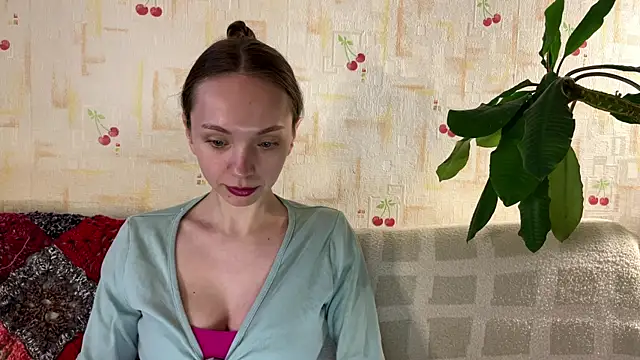 PaulaTisch online show from April 8, 4:20 pm