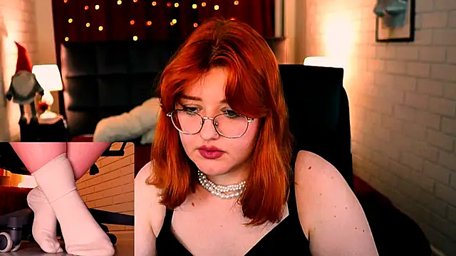 StaceyJensen online show from May 11, 4:04 pm