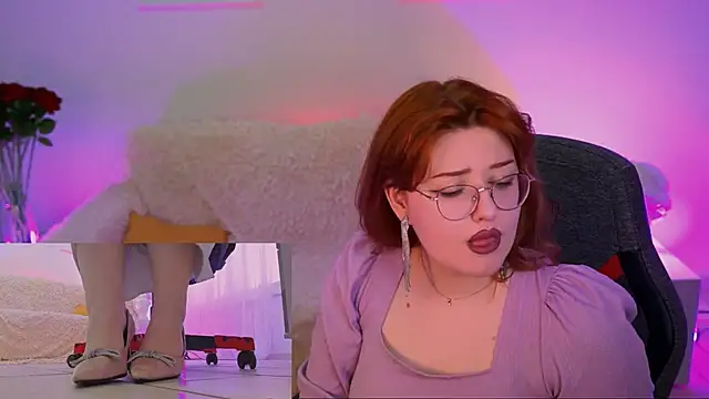 StaceyJensen online show from April 26, 12:25 pm
