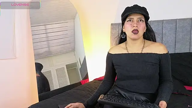 KasandraGrant online show from January 8, 8:13 pm