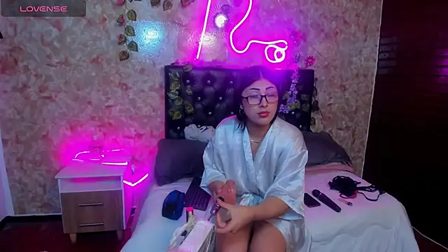dulcinea77gp online show from May 21, 3:48 am
