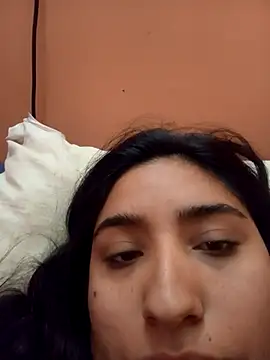 Bizcochitoc4 online show from March 30, 1:54 pm