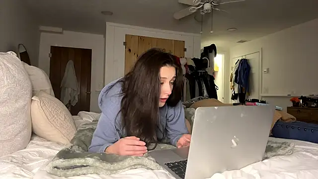 MysteriousMadam online show from March 7, 1:34 am