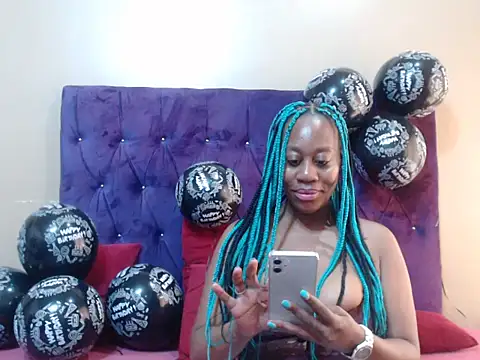 sweetcandyx24 online show from May 5, 8:39 am