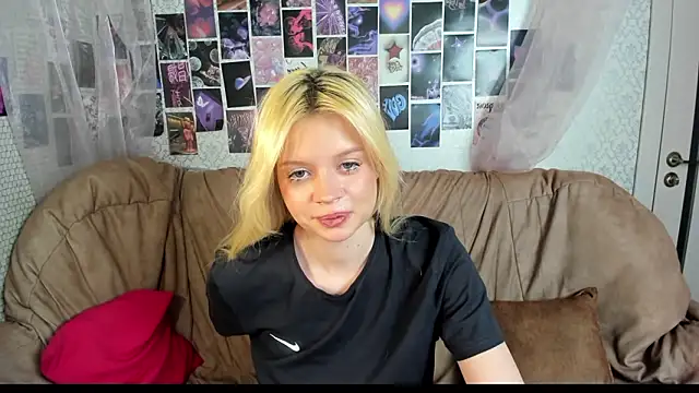 AlysaMeow online show from February 5, 1:58 pm