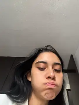 Miia moonn online show from January 7, 12:30 pm