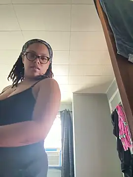 hazeleyedemonx13 online show from April 20, 9:40 pm