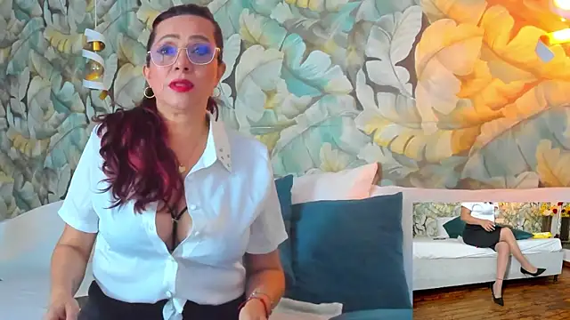 Madame Angelic 1 online show from May 7, 4:28 am