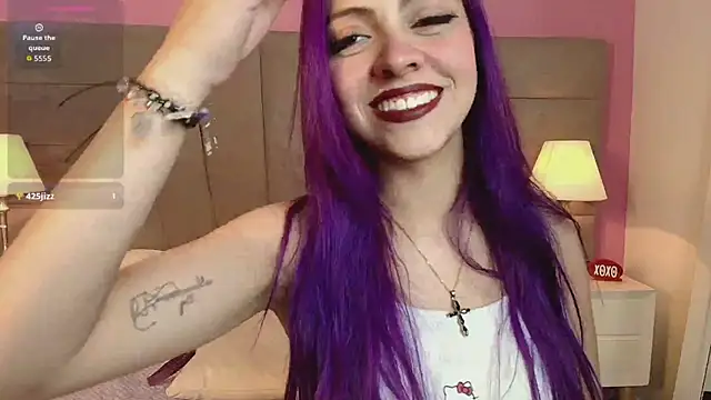 Emilyroth online show from April 11, 9:40 pm