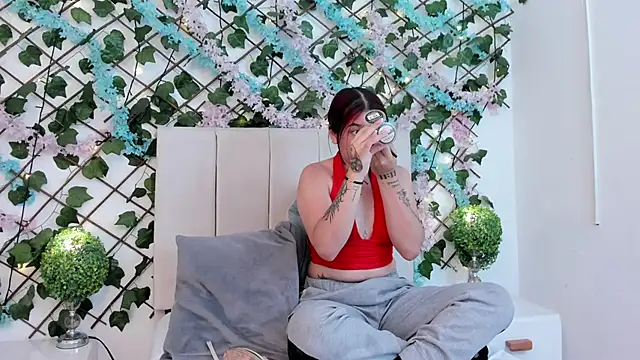 CharlotteBlossom online show from December 19, 9:07 pm