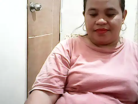 cutechubby online show from May 22, 9:40 am