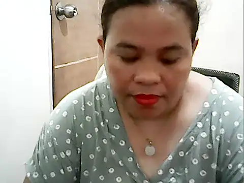 cutechubby online show from May 8, 11:35 am