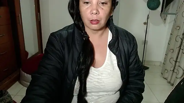 vivian-milf online show from May 8, 2:26 am