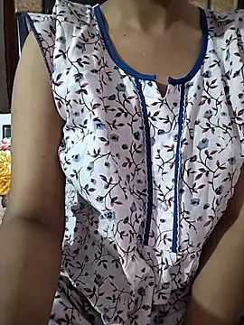 RASHMI SHARMA9 online show from May 20, 6:05 pm