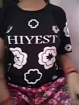 RASHMI SHARMA9 online show from May 19, 12:01 pm